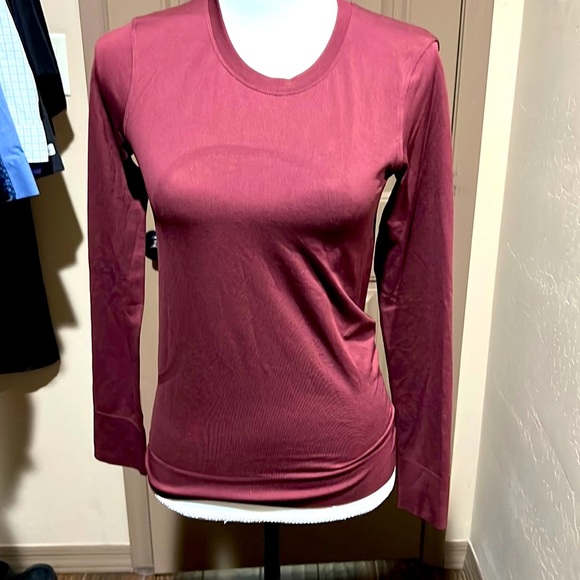 lululemon athletica Tops - Lululemon long sleeve swiftly